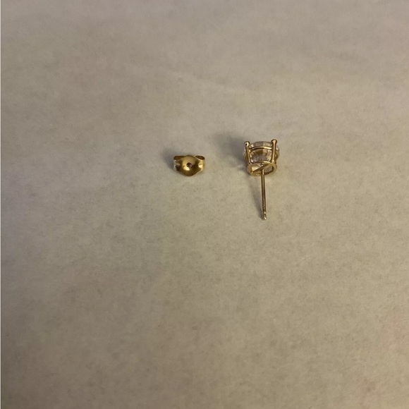 Vintage 14k Yellow Gold CZ SINGLE (ONE) Stud Earring 0.67g - Picture 9 of 9